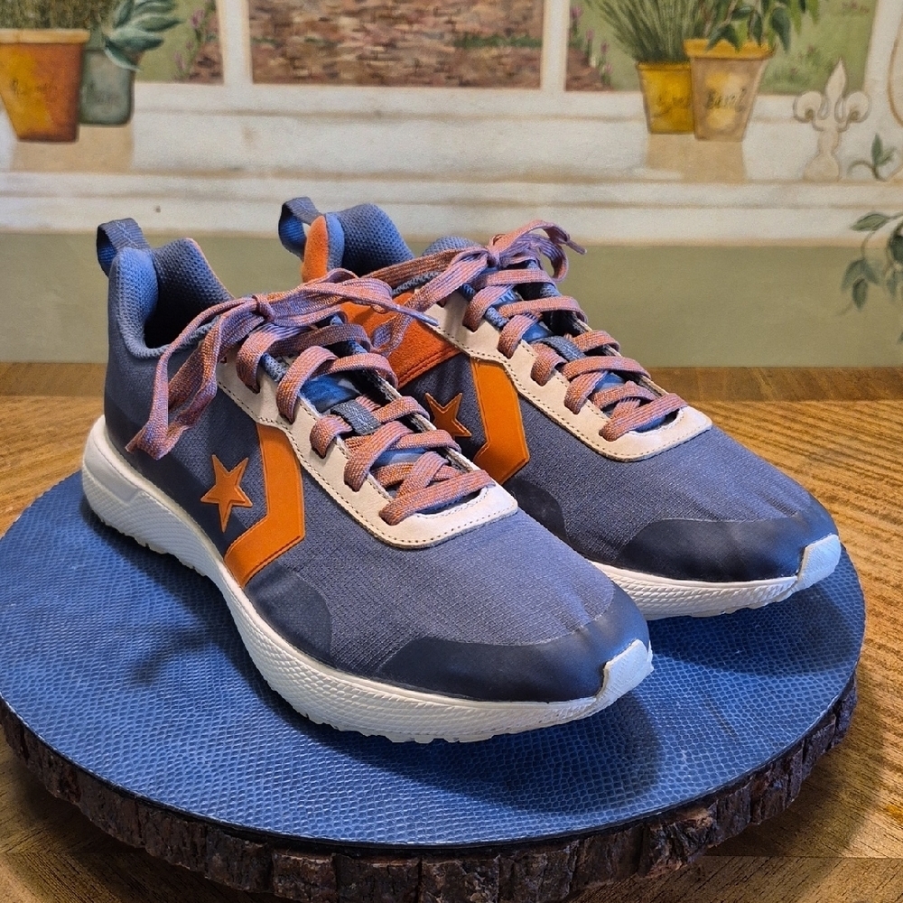 Converse"Cons" Star Series Athletic Shoes Mens sz. 10 (#1119A)blue/orange Color.